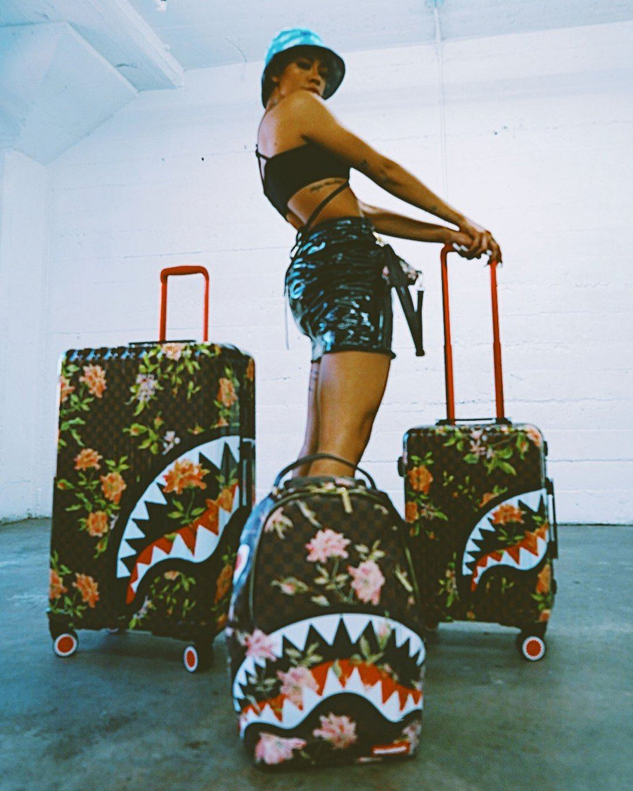 SPRAYGROUND® LUGGAGE SHARKFLOWER 29.5” FULL-SIZE SHARKNAUTICS LUGGAGE