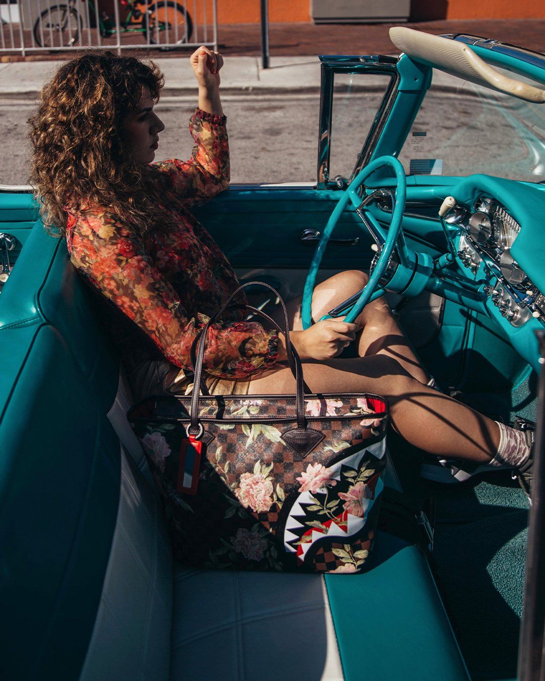 SPRAYGROUND® TOTE SHARKFLOWER TOTE